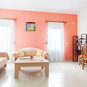 sarande-central-apartments.albaniahotels.org/